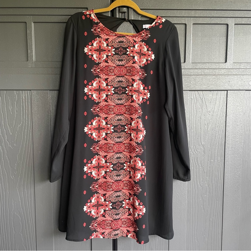 Xhilaration | Printed Open Back Long Sleeve Dress